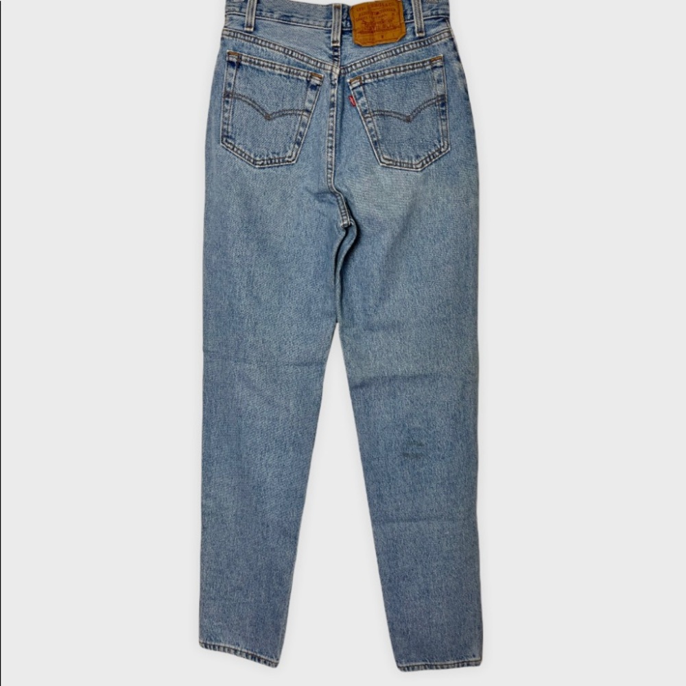 Vintage Levi’s 501 Hi Rise Tapered Straight Jeans Mid Light Wash 27